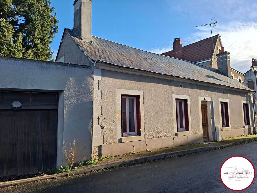 Maison à SAINT-AMAND-MONTROND