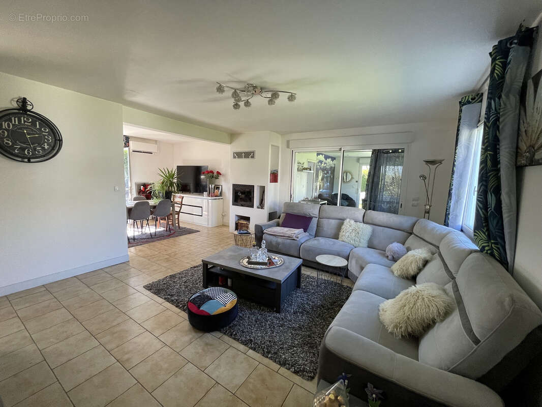 Maison à COLLEVILLE-MONTGOMERY