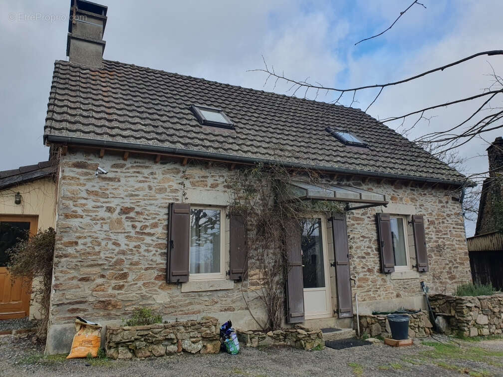 Maison à SOURSAC