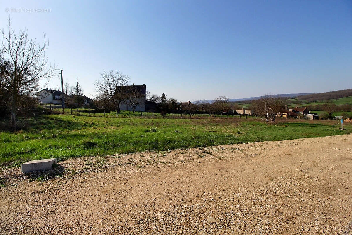 Terrain à GERMAGNY