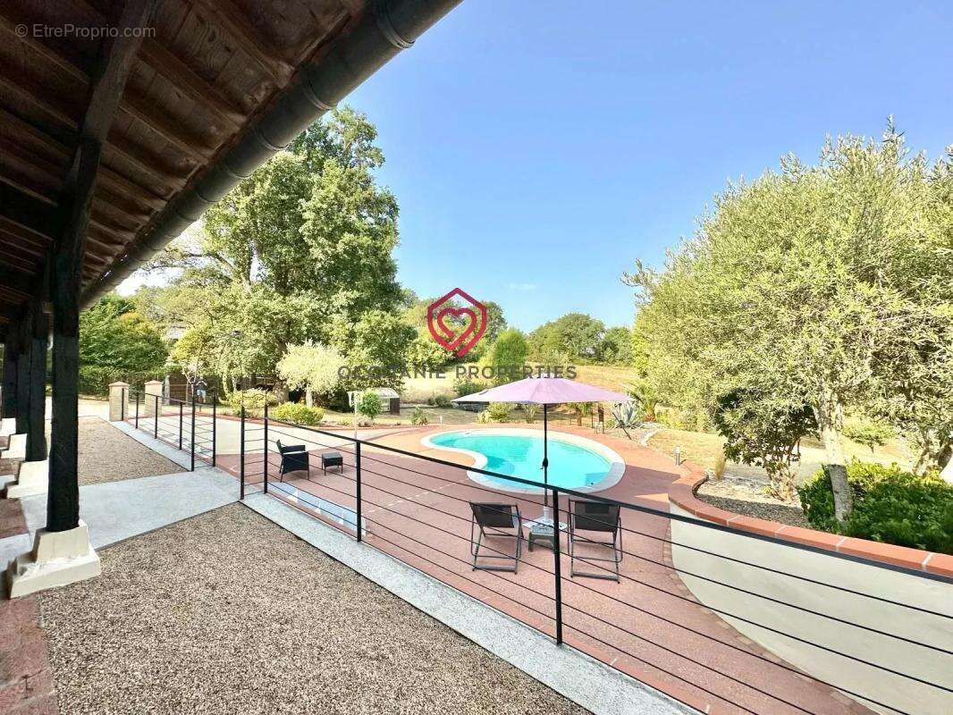 Magnifique ferme avec piscine, dépendances, lac et 6,2 hectares de terrain proche Miélan Gers - photo 11