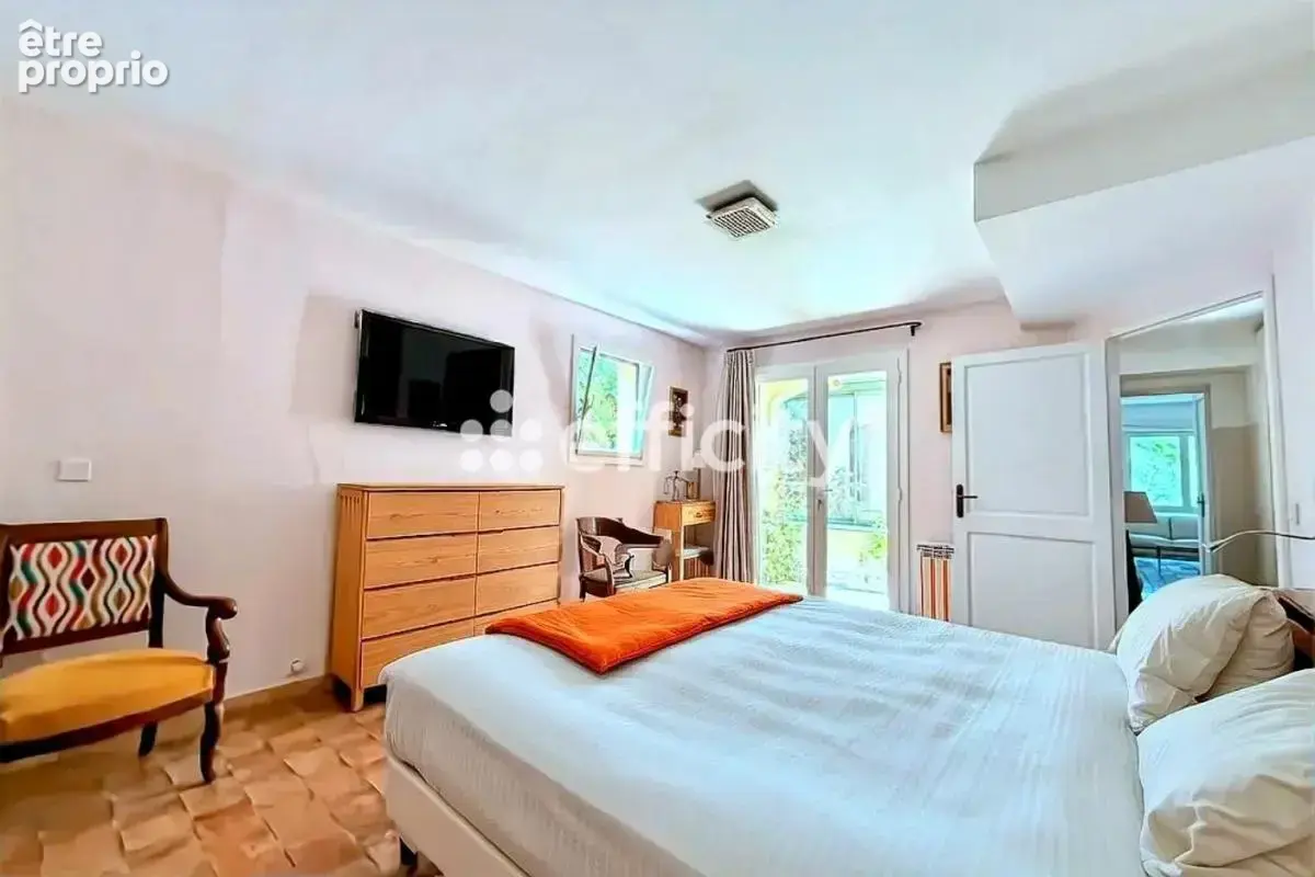 Maison 6 pièces 207 m² à vendre à Aubagne (13400) - photo 9