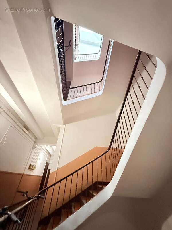 Appartement à MARSEILLE-6E