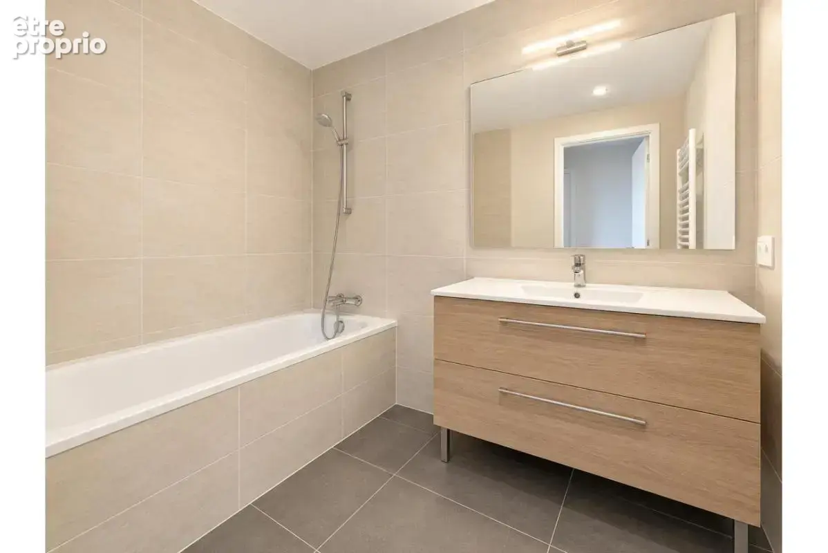 Appartement T3 de 65m² à SAINT-LAURENT-DU-VAR - photo 5