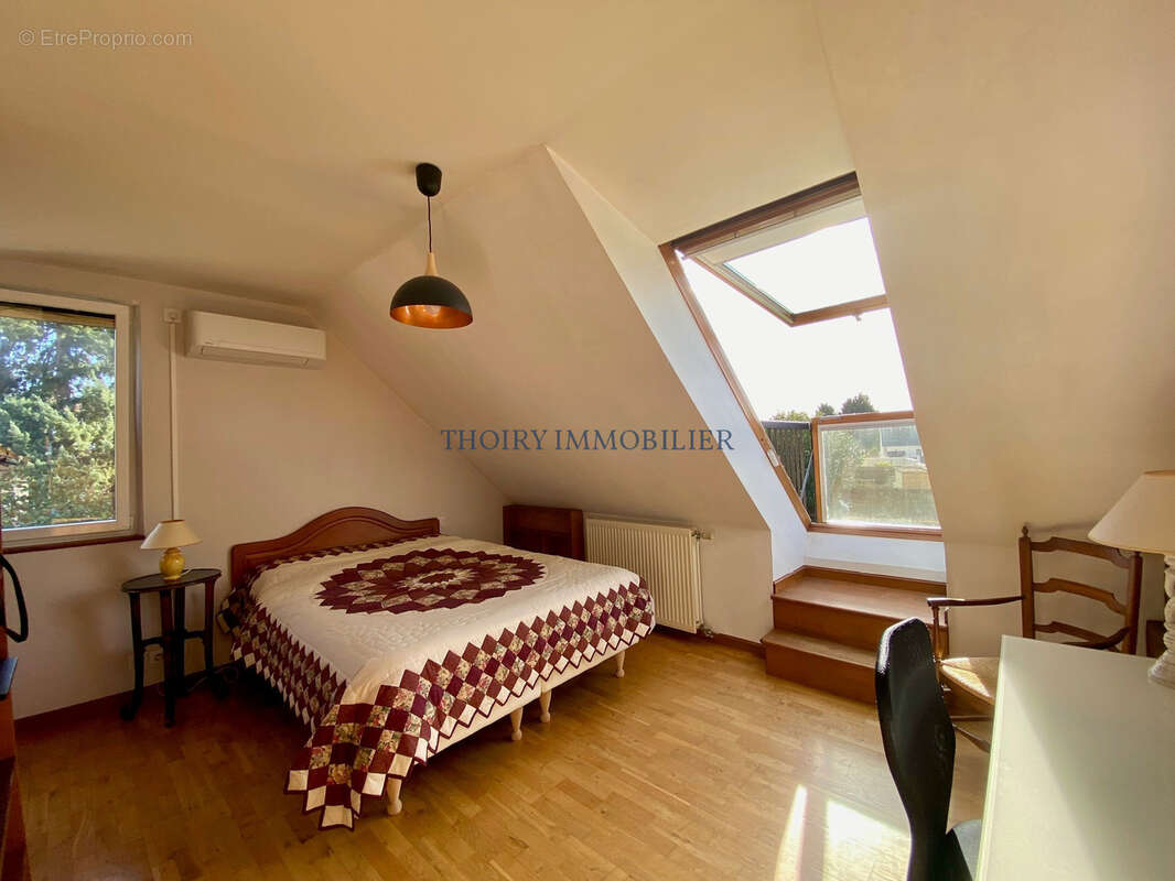 Maison à THOIRY