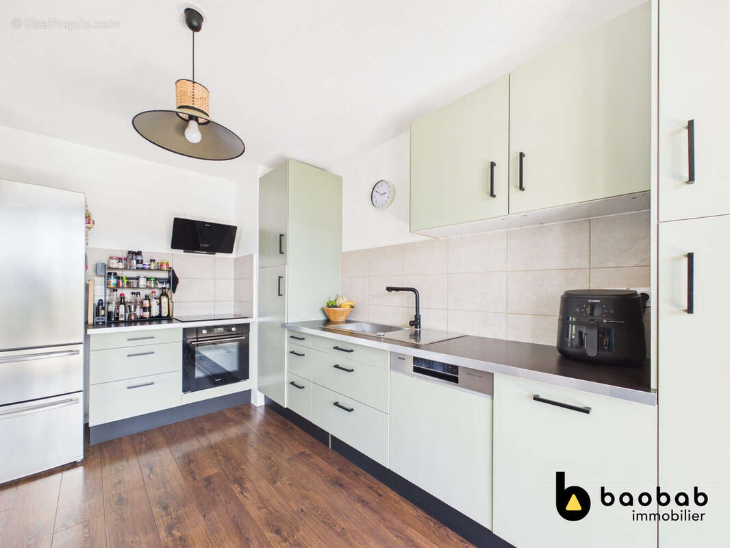 Appartement 82 m² à Chambery  - photo 6