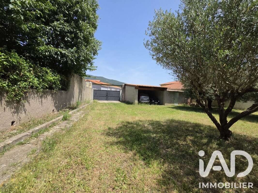 Terrain 1551 m² à Arles-Sur-Tech  - photo 3