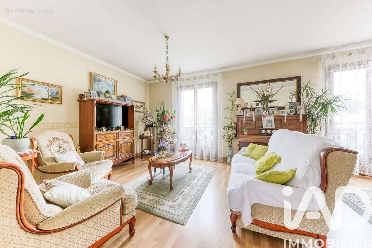 Photo 2 - Maison à CHOISY-LE-ROI