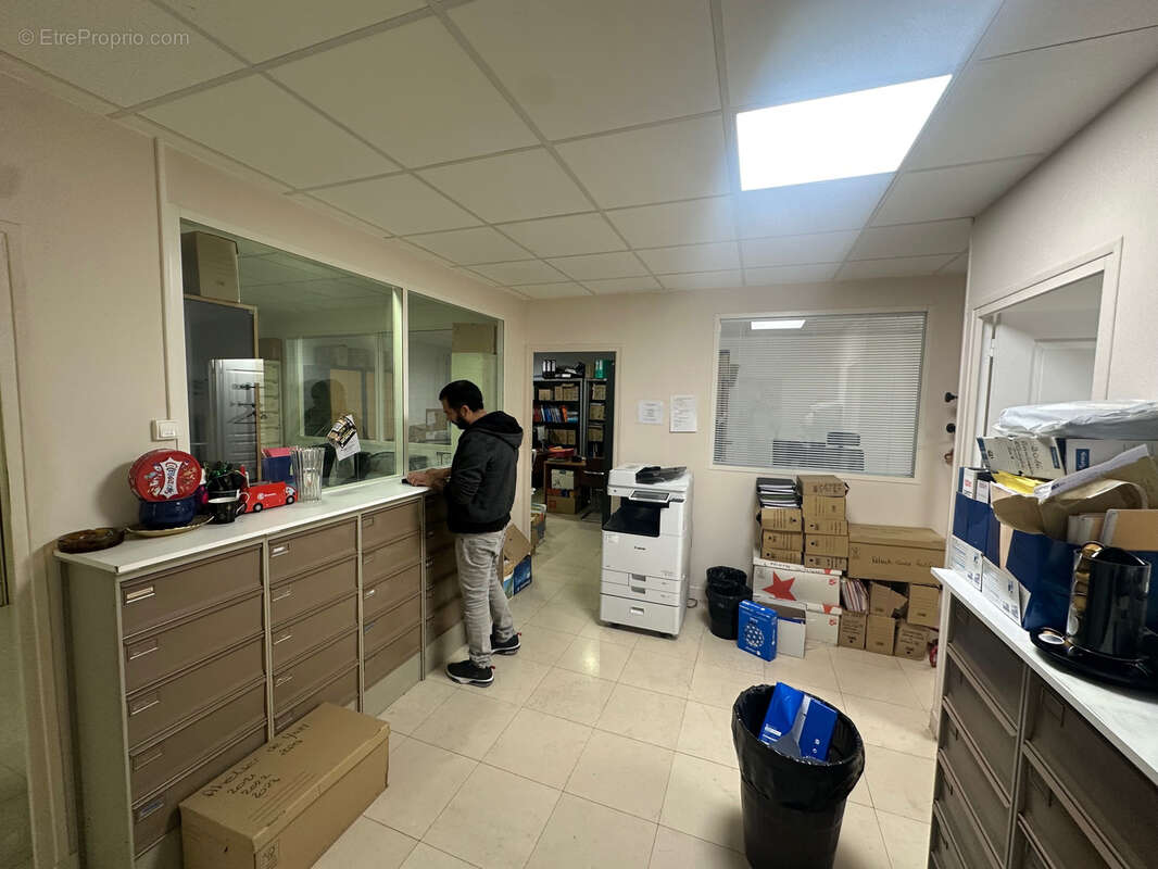 Commerce à LE RAINCY