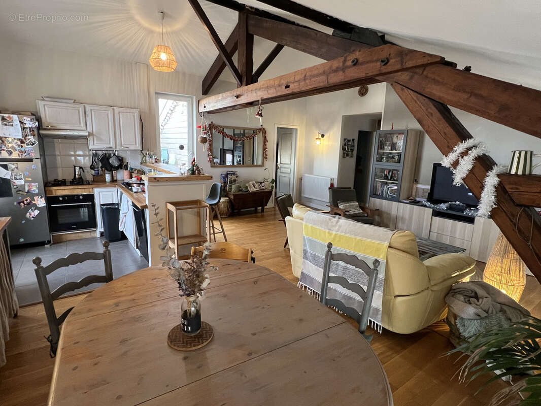 Appartement à SAINT-ETIENNE