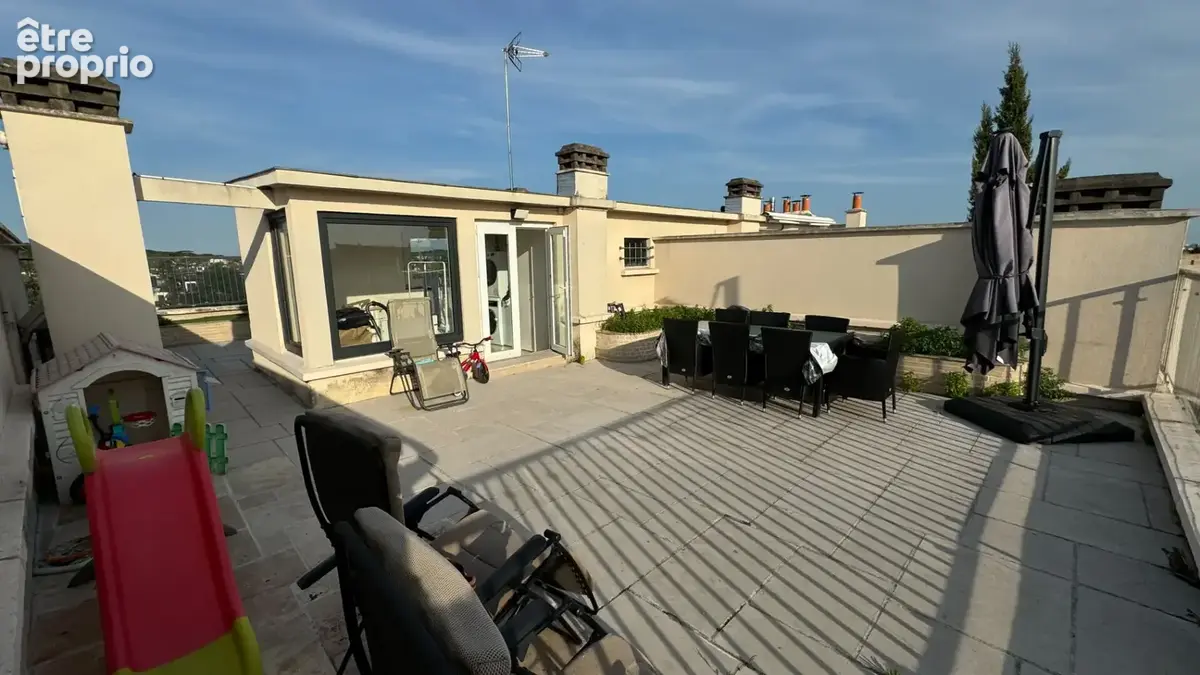 A VENDRE BAS MONTMORENCY Appartement 5 pièces 100m² - photo 4