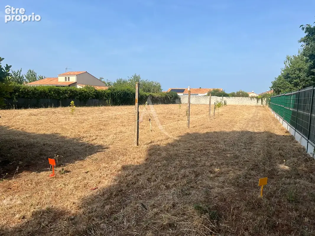 Terrain à JARD-SUR-MER