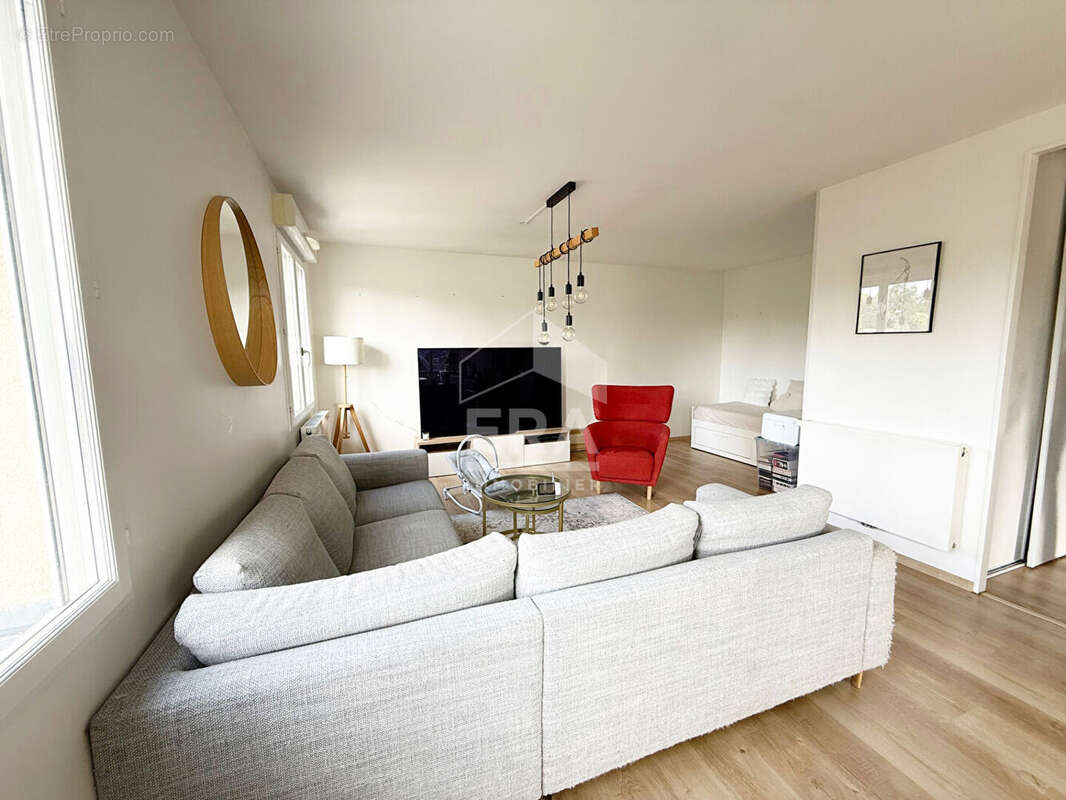 Appartement à BRIE-COMTE-ROBERT