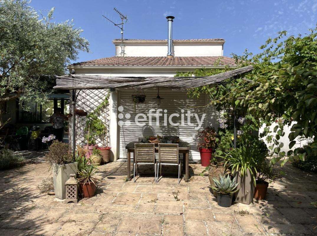 Maison à SAINT-GELAIS