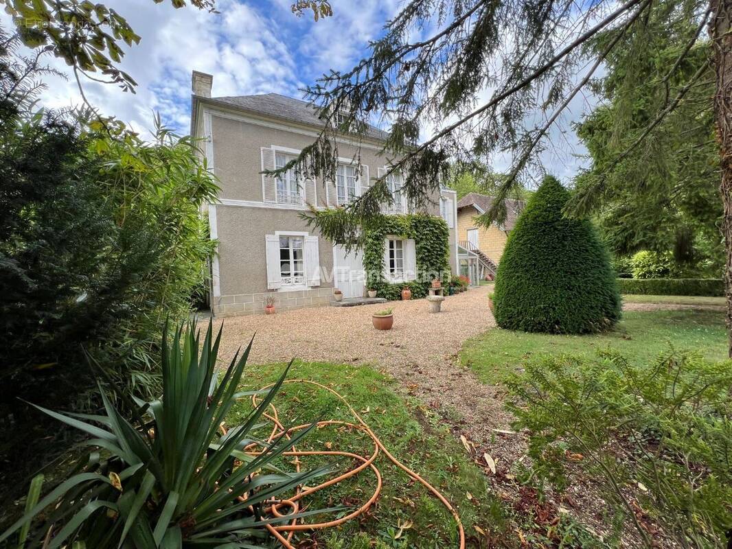 Maison 210 m² à Cagny  - photo 2