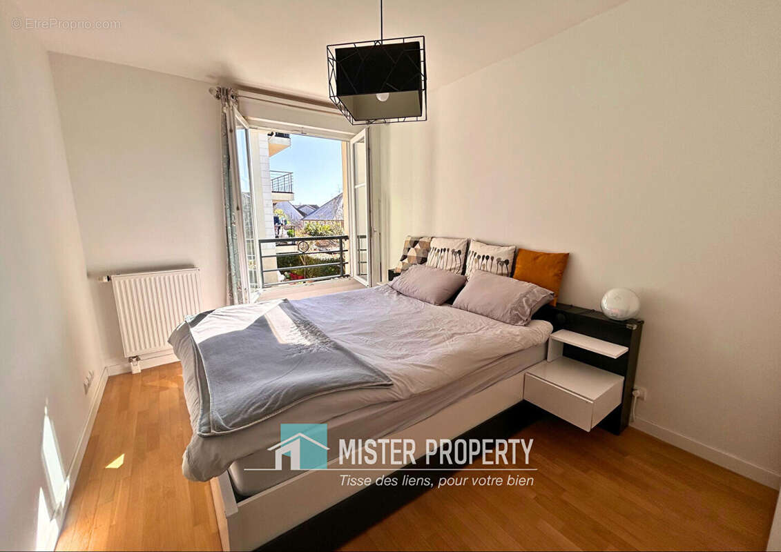 Appartement à SARTROUVILLE