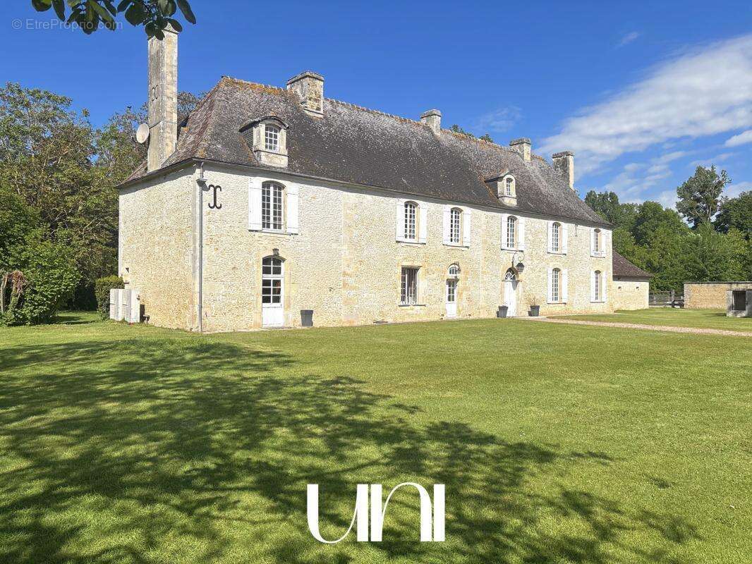 Maison à MORTEAUX-COULIBOEUF