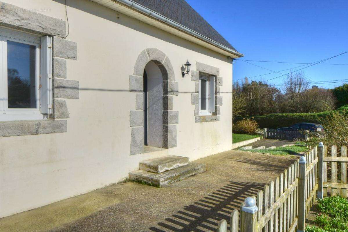 Maison  5 chambres  sur 1200 m2 à 8 mn des plages - photo 14
