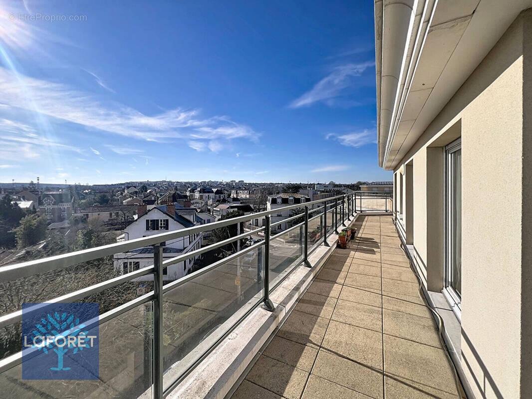 Appartement à CORBEIL-ESSONNES