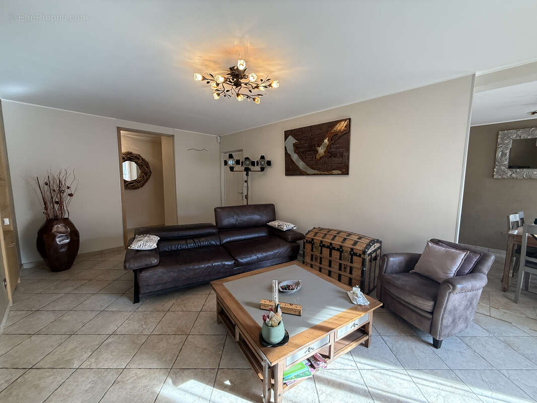 Appartement à MARSEILLE-12E