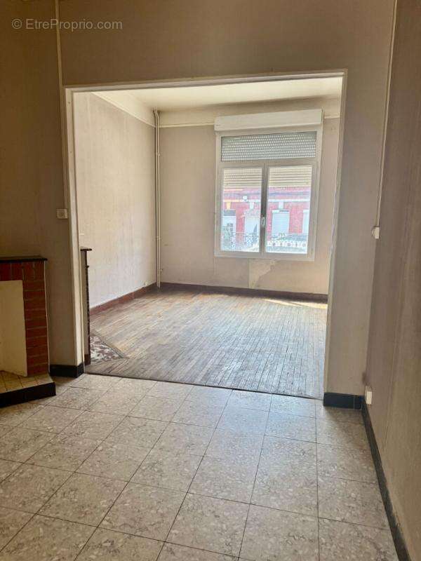 Maison centre-ville Moreuil , 2 chambres , jardin cave 94m2 - photo 4