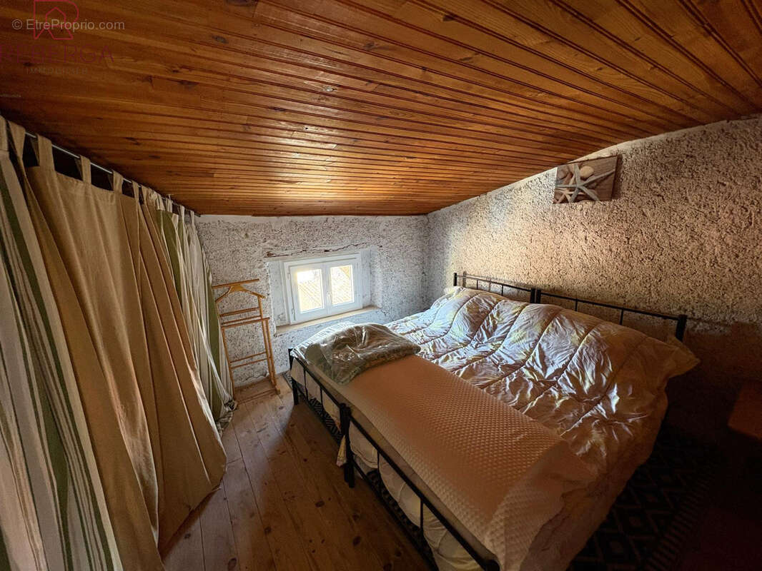 Maison à AIGUEFONDE