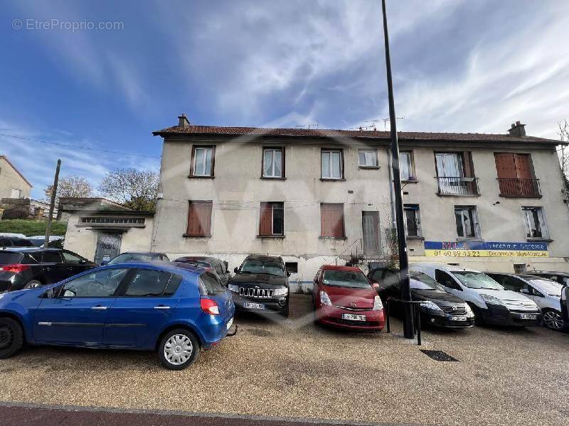 Appartement à CORBEIL-ESSONNES
