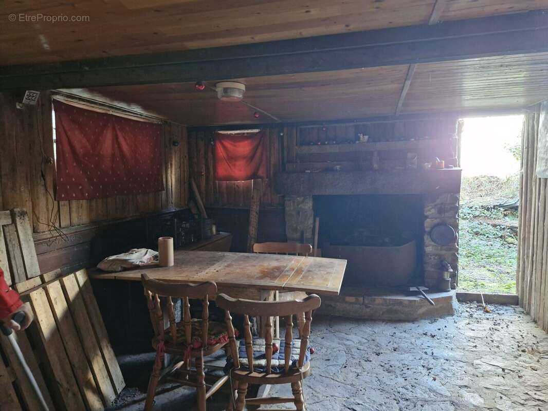 Terrain à TORIGNI-SUR-VIRE