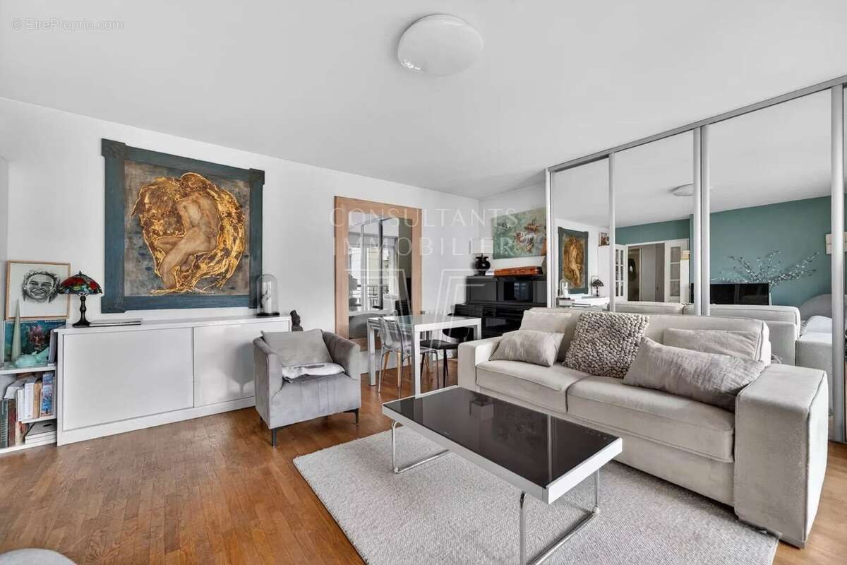 Appartement à LEVALLOIS-PERRET
