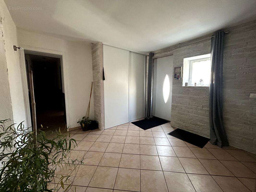 Maison à SAINT-SULPICE