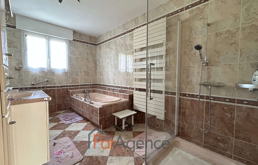 Maison à SAINT-PALAIS-SUR-MER