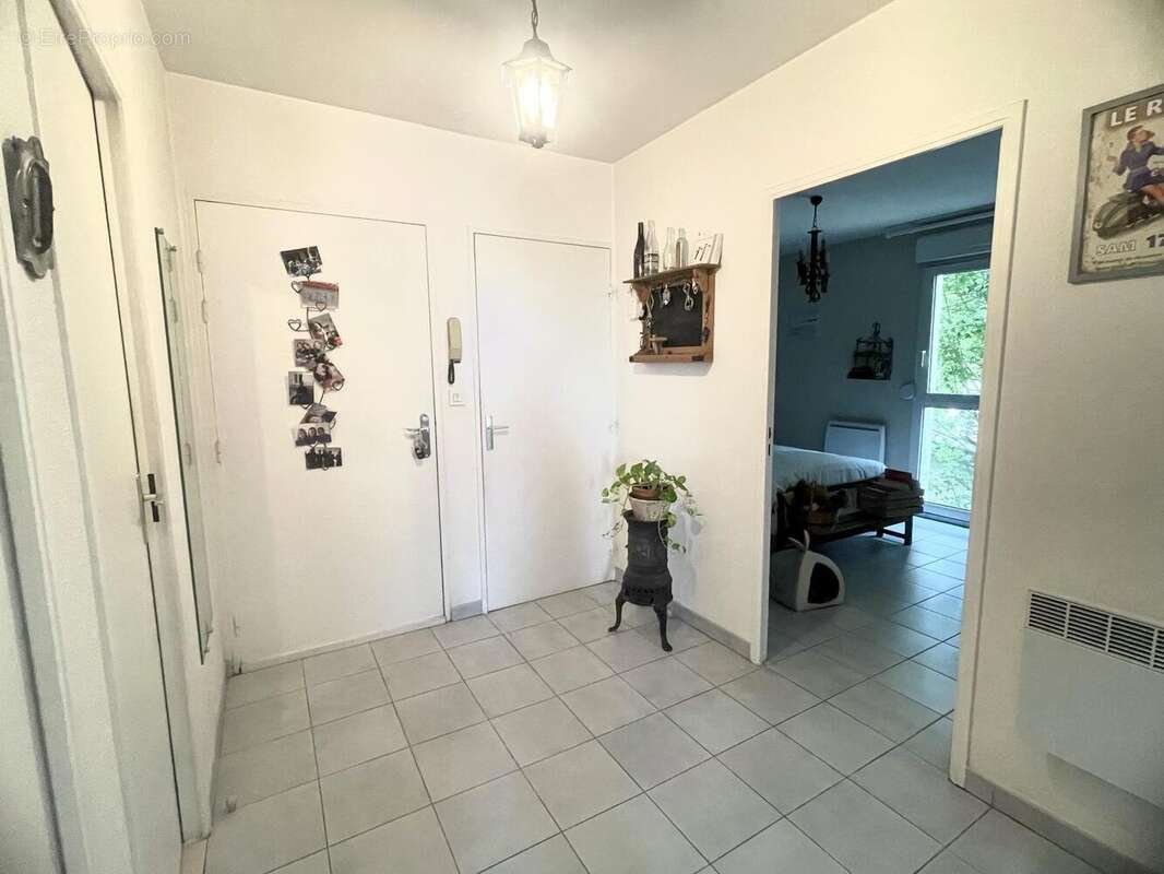 Photo 8 - Appartement à NEYRON