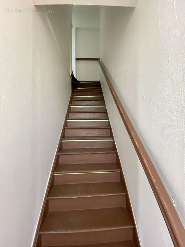 Maison à NEUF-MESNIL