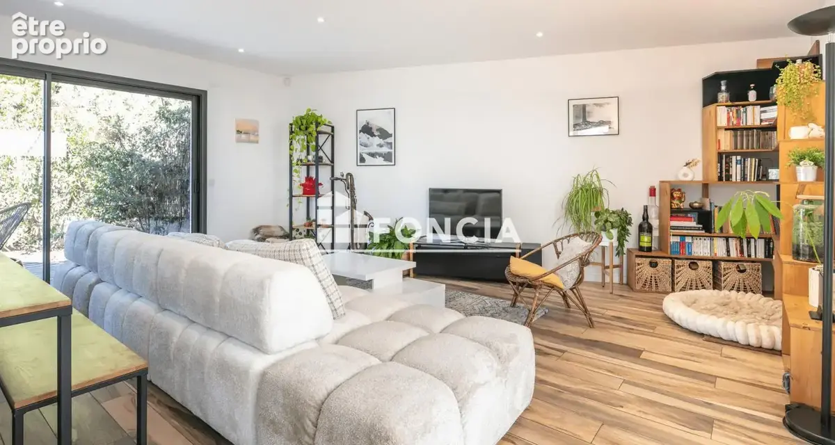 Maison contemporaine de 2019 située à Saint Martin d'Hères Village - photo 4