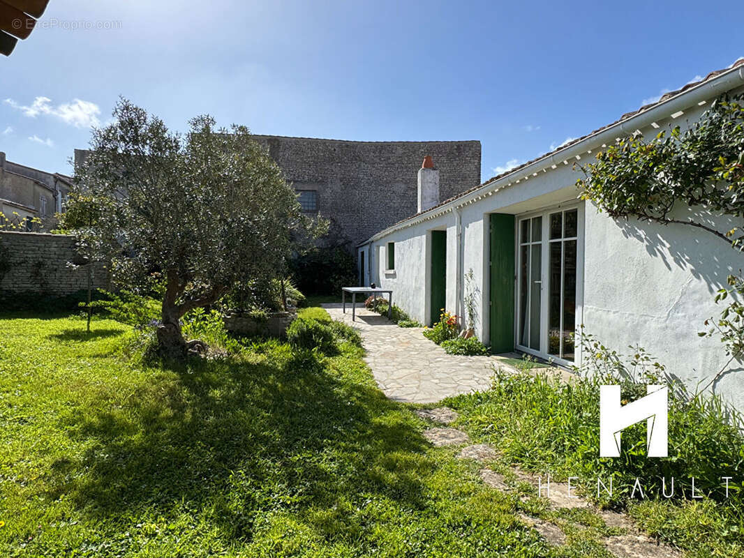 Maison à LA COUARDE-SUR-MER