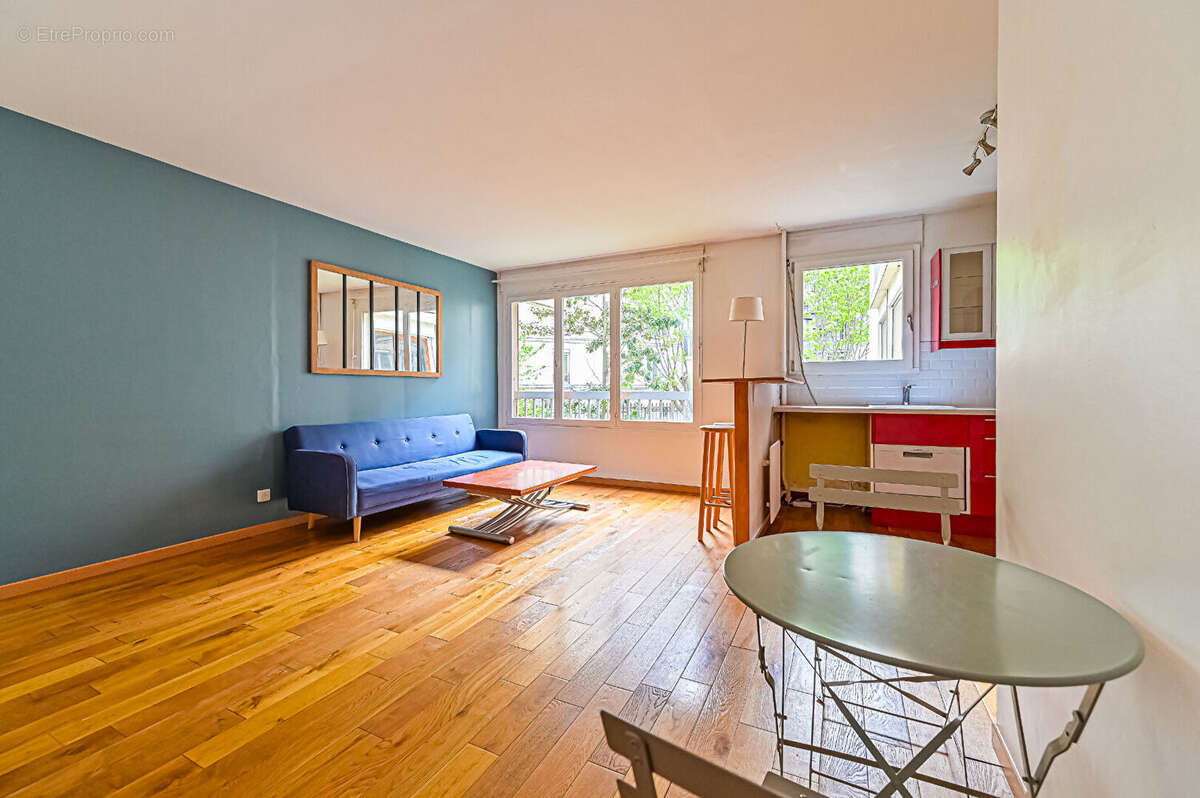 Appartement à PARIS-18E