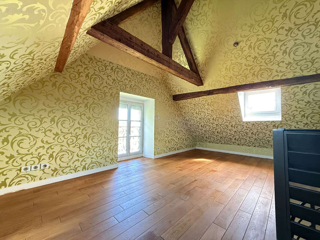Appartement-maison Chilly-le-Vignoble / 5 pièce(s) / 2 chambres / 152 m² - photo 9