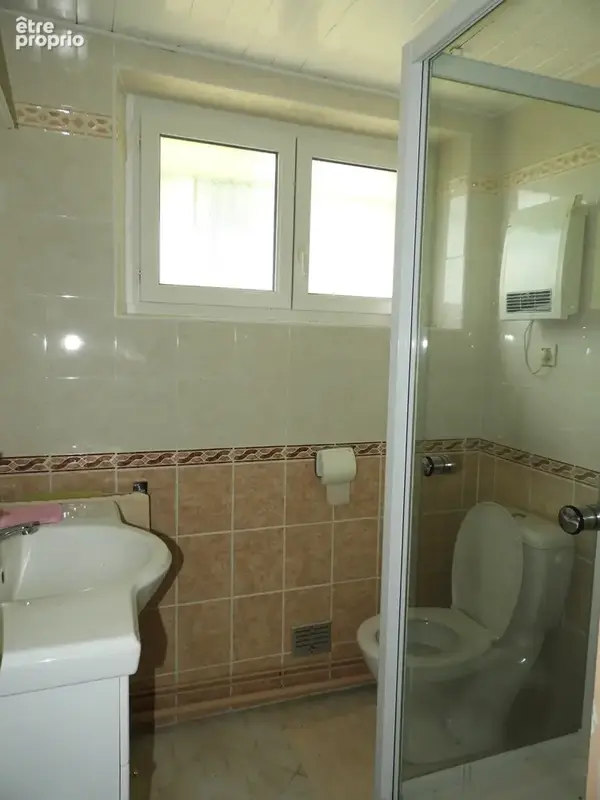 Maison de type V avec annexe dans 2040m2 de terrain. - photo 10