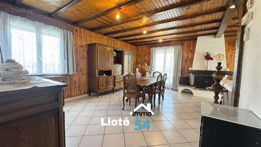 Maison à SAINT-REMIMONT