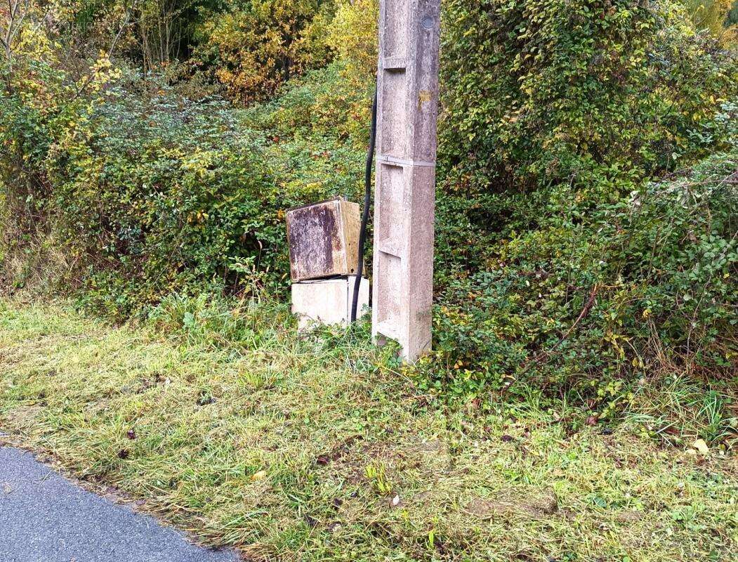 Terrain à LESCURE-D'ALBIGEOIS