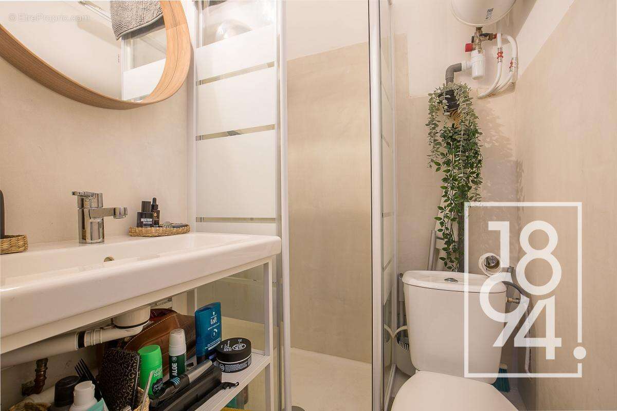 Appartement à MARSEILLE-1E