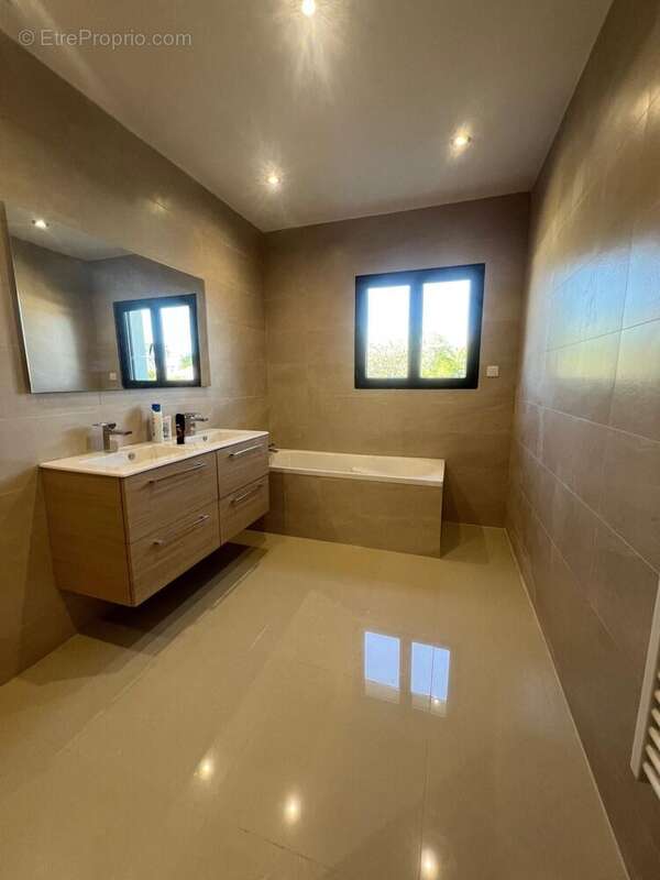 Photo 5 - Maison à COUTRAS