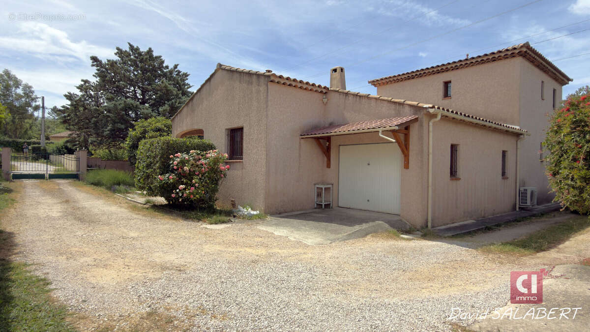 Le val - villa familiale avec piscine, garage et terrain plat de 1 645 m² - photo 17