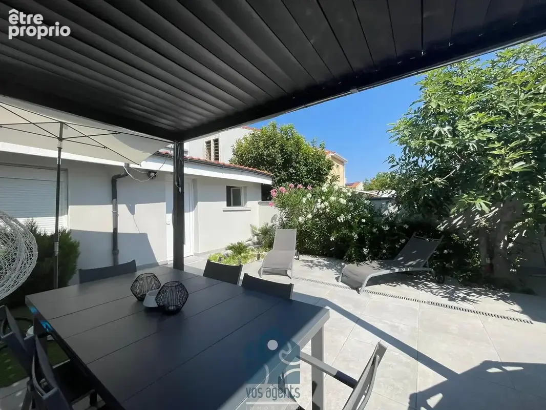 Ensemble immobilier comprenant une maison avec 2 chambres, jardin et un studio en annexe, un appartement indép - photo 8