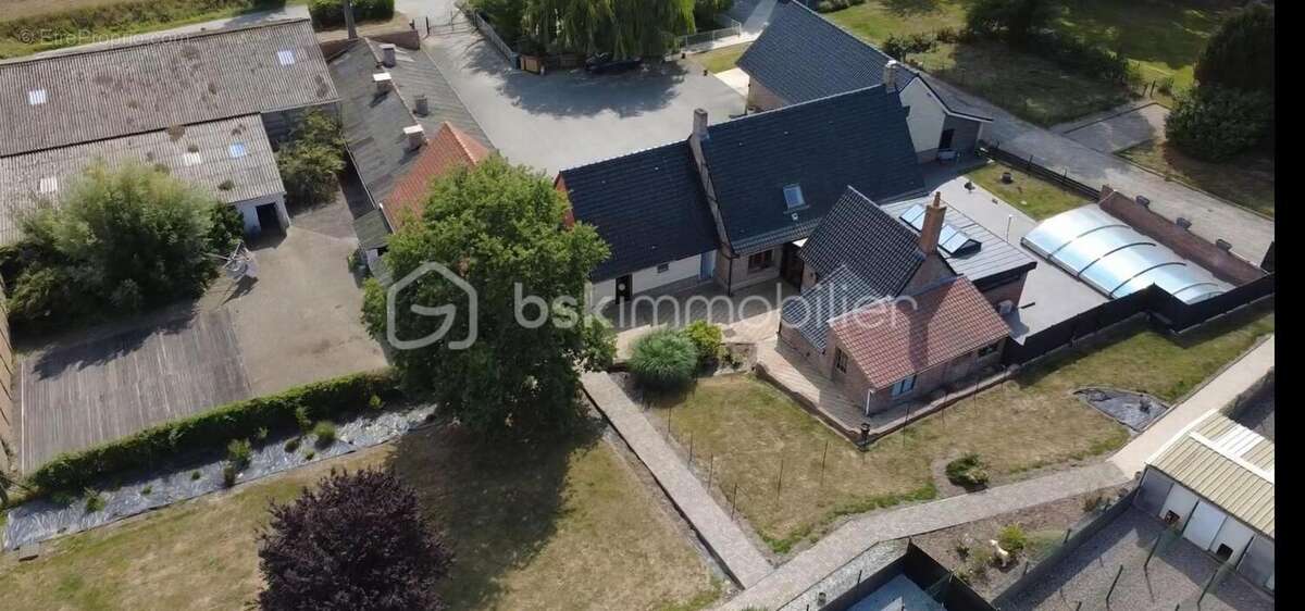 Magnifique propriété avec pension canine (Murs et fonds de commerce) - photo 2