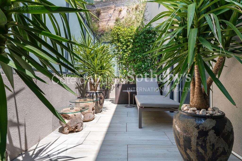 Appartement à EZE