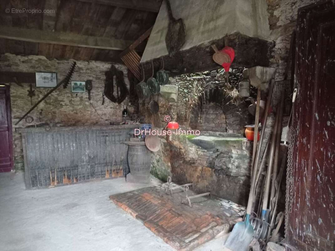 Maison à COMMEQUIERS