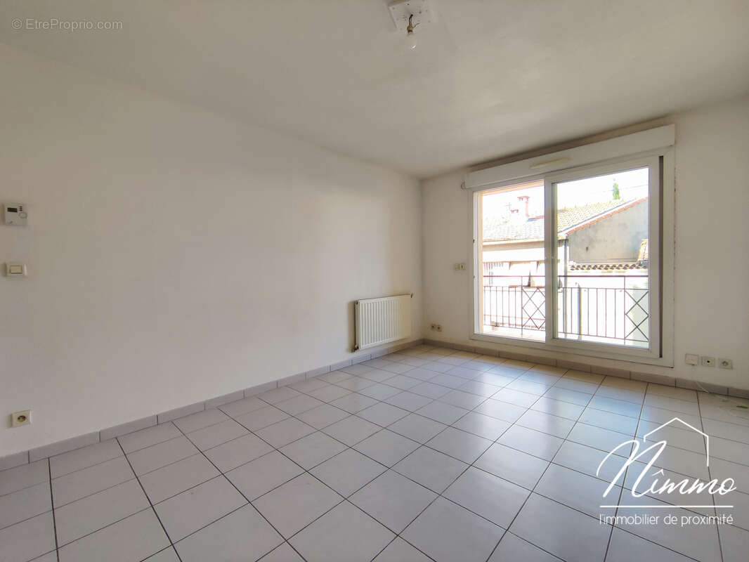 Exclusivite nimes dalzon appartement t2 terrasse parking ascenseur - photo 3