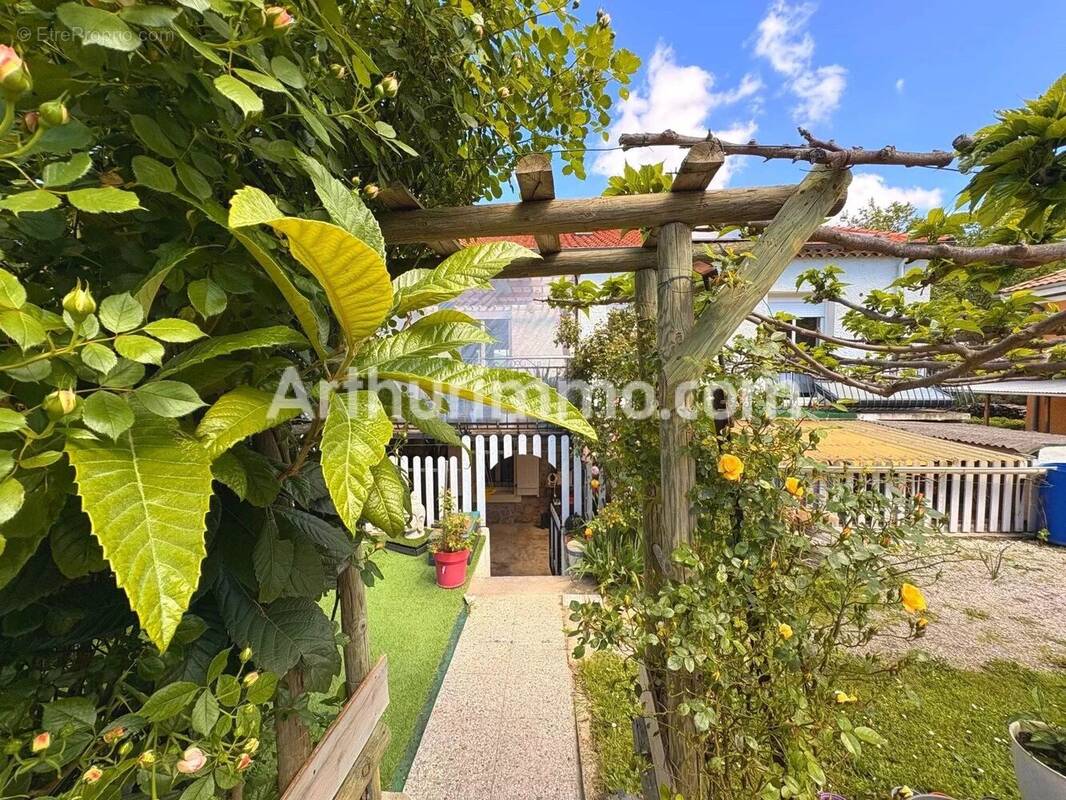 Maison à SAINT-CHINIAN