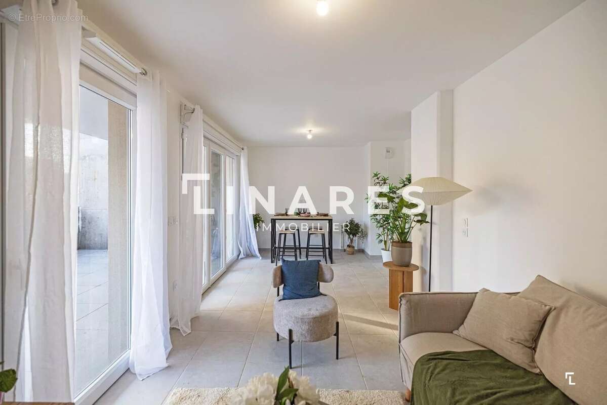 Appartement à MARSEILLE-11E